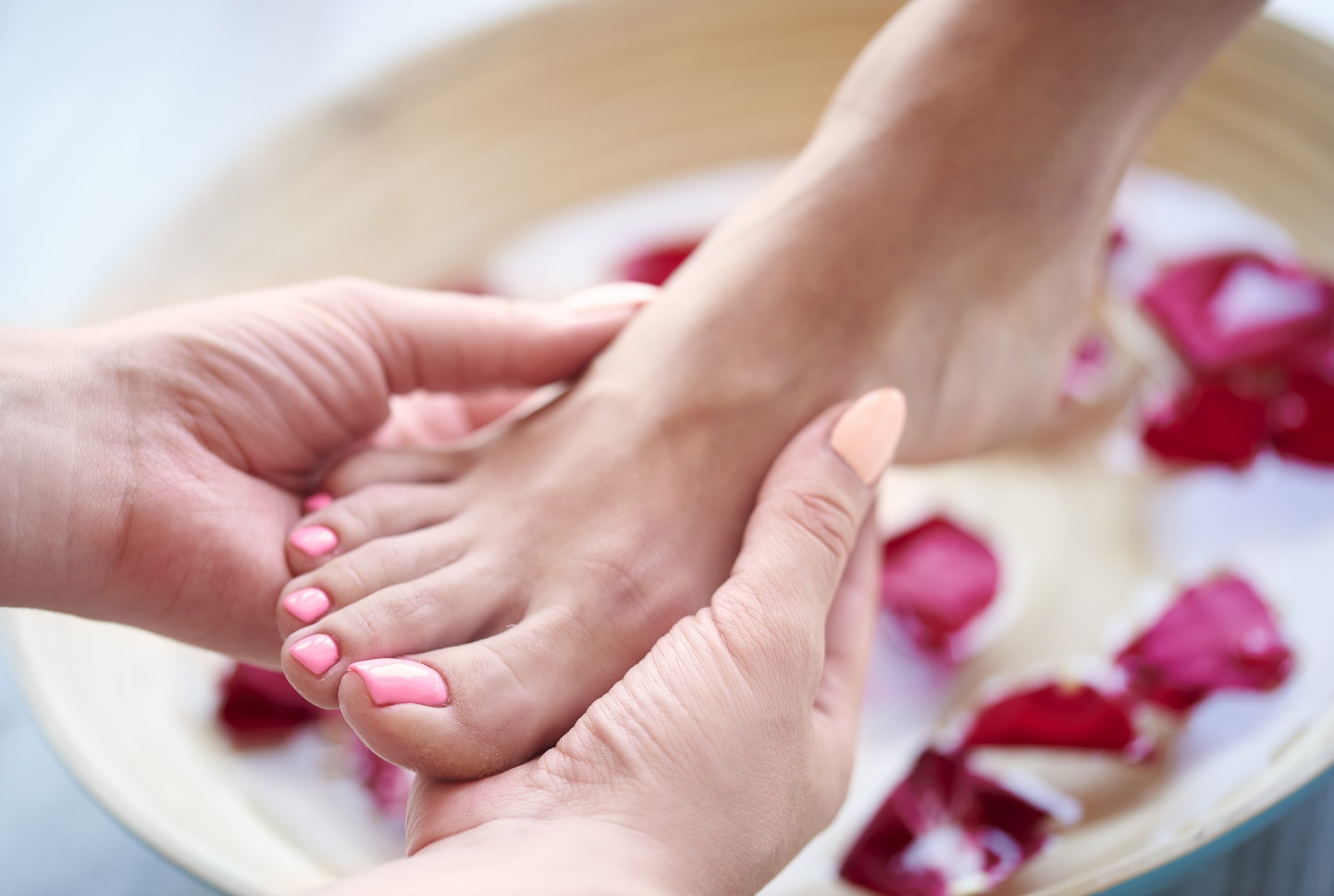 Pedicura profesional en Santa Cruz: cuidado y bienestar para tus pies