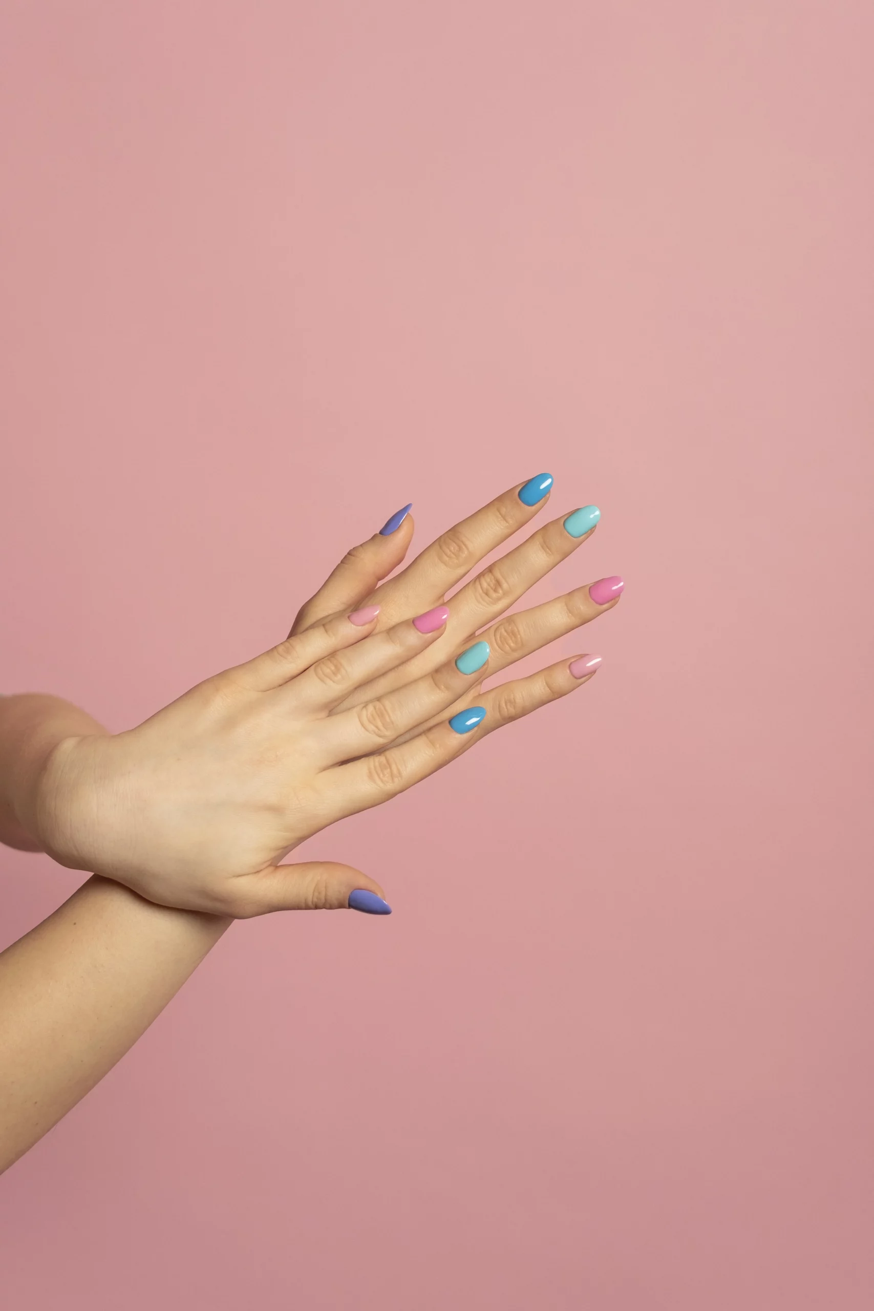 manicura en Santa Cruz de Tenerife , salón de uñas , salón de belleza , Kokaii centro de estética , salón Kokaii , expertos en uñas , nail art, uñas acrílicas